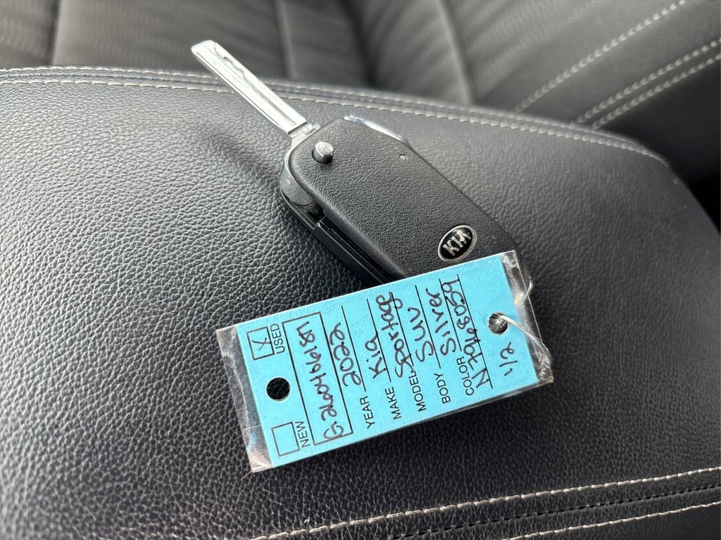 Used 2022 Kia Sportage LX image 34