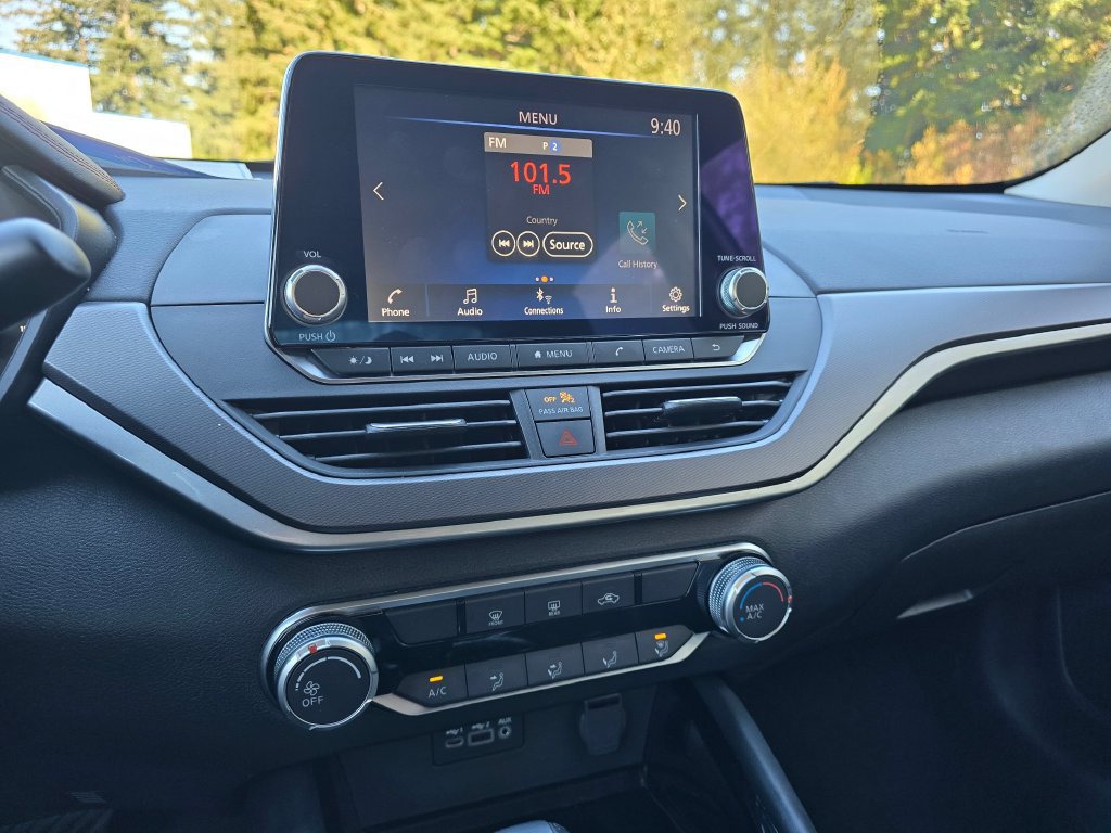 Used 2024 Nissan Altima 2.5 SR FWD image 18