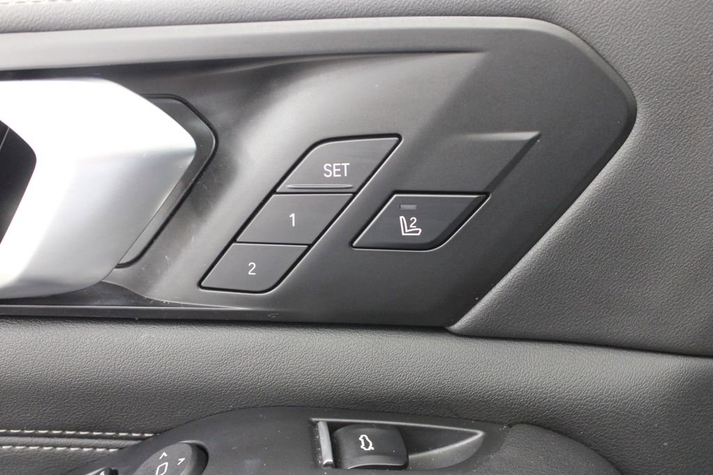Used 2024 BMW X5 xDrive50e AWD/4WD image 20