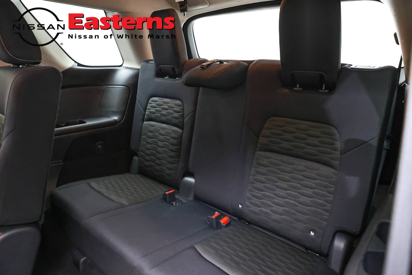 Used 2025 Nissan Pathfinder SV FWD image 26