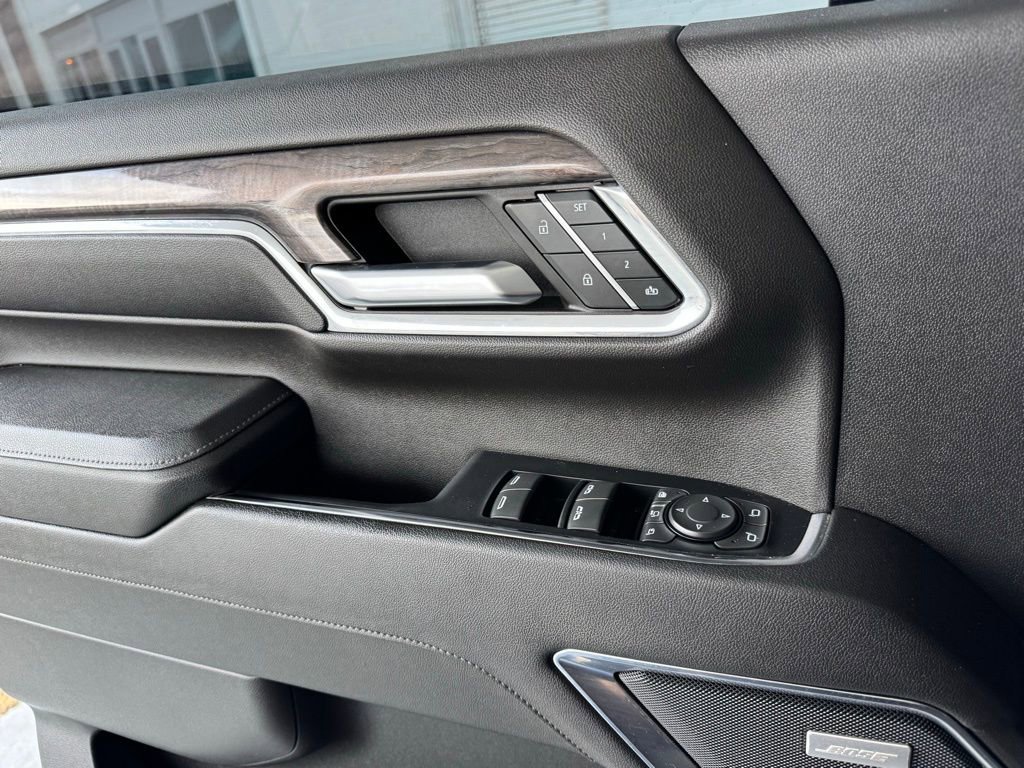 Used 2024 Chevrolet Silverado 2500 LTZ w/ LTZ Convenience Package image 35