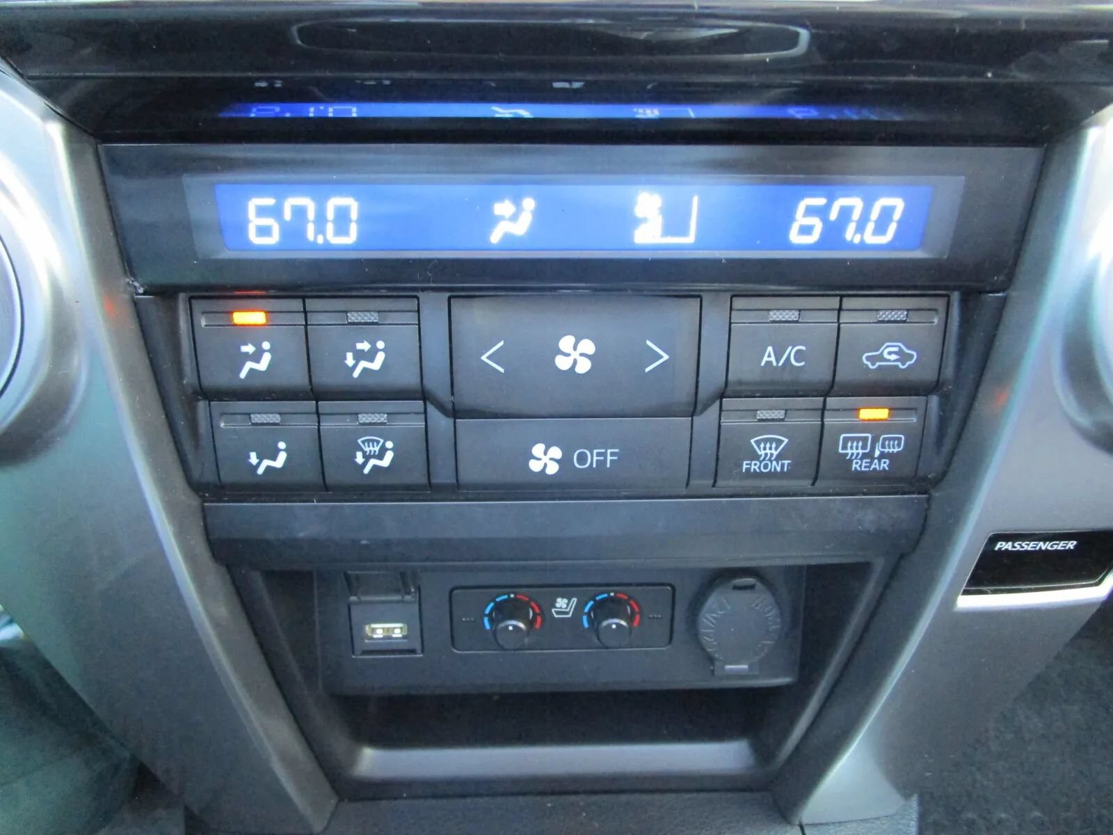 Used 2022 Toyota 4Runner Limited AWD/4WD image 34