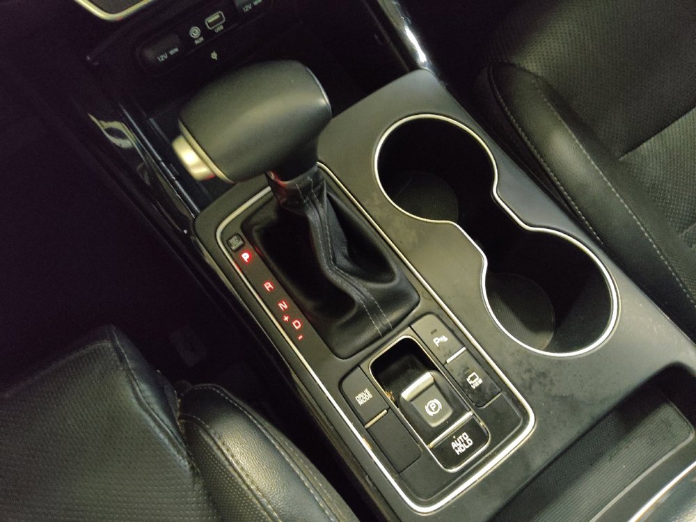 Used 2020 Kia Sorento SX image 26