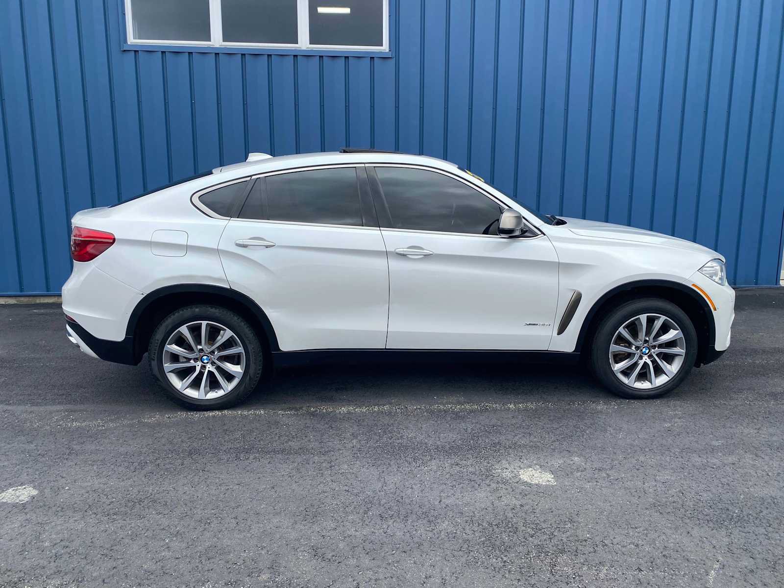 Used 2018 BMW X6 xDrive35i AWD/4WD image 13