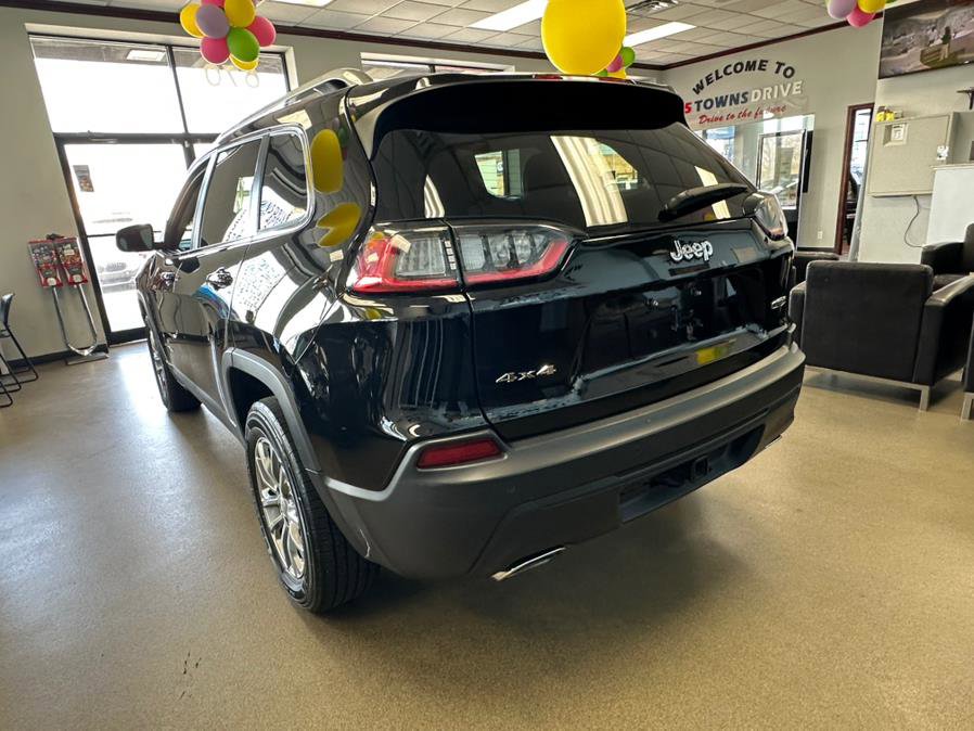 Used 2021 Jeep Cherokee Latitude Lux w/ Sun & Sound Group AWD/4WD image 9