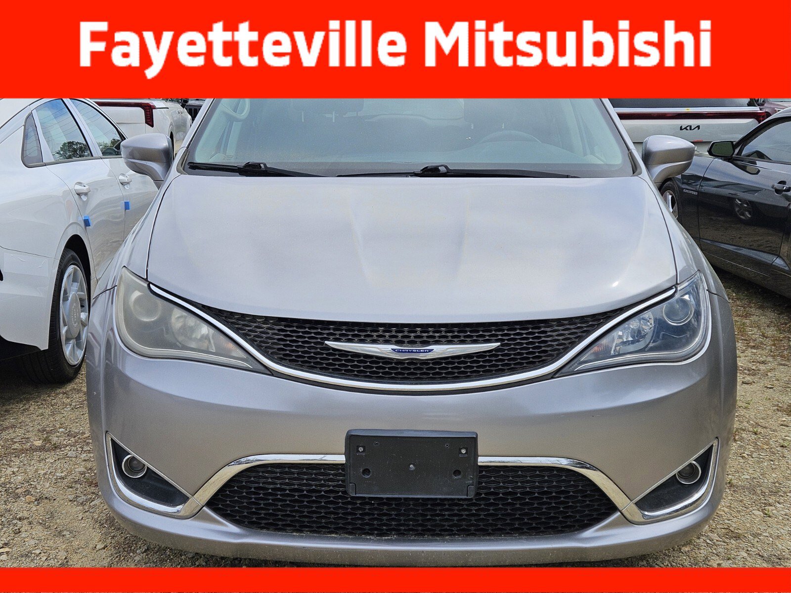 Used 2017 Chrysler Pacifica Touring-L Plus image 6