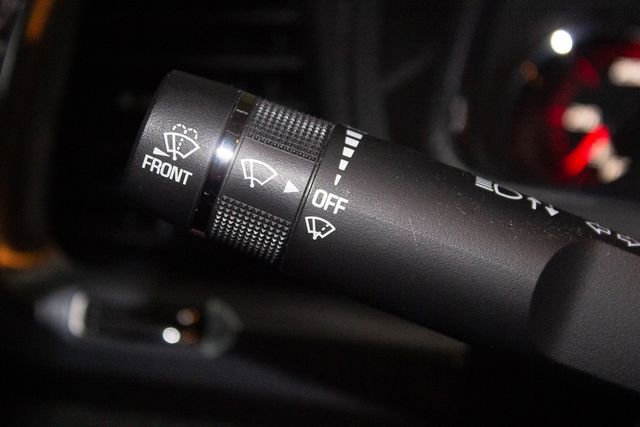 Used 2013 GMC Acadia SLT image 29