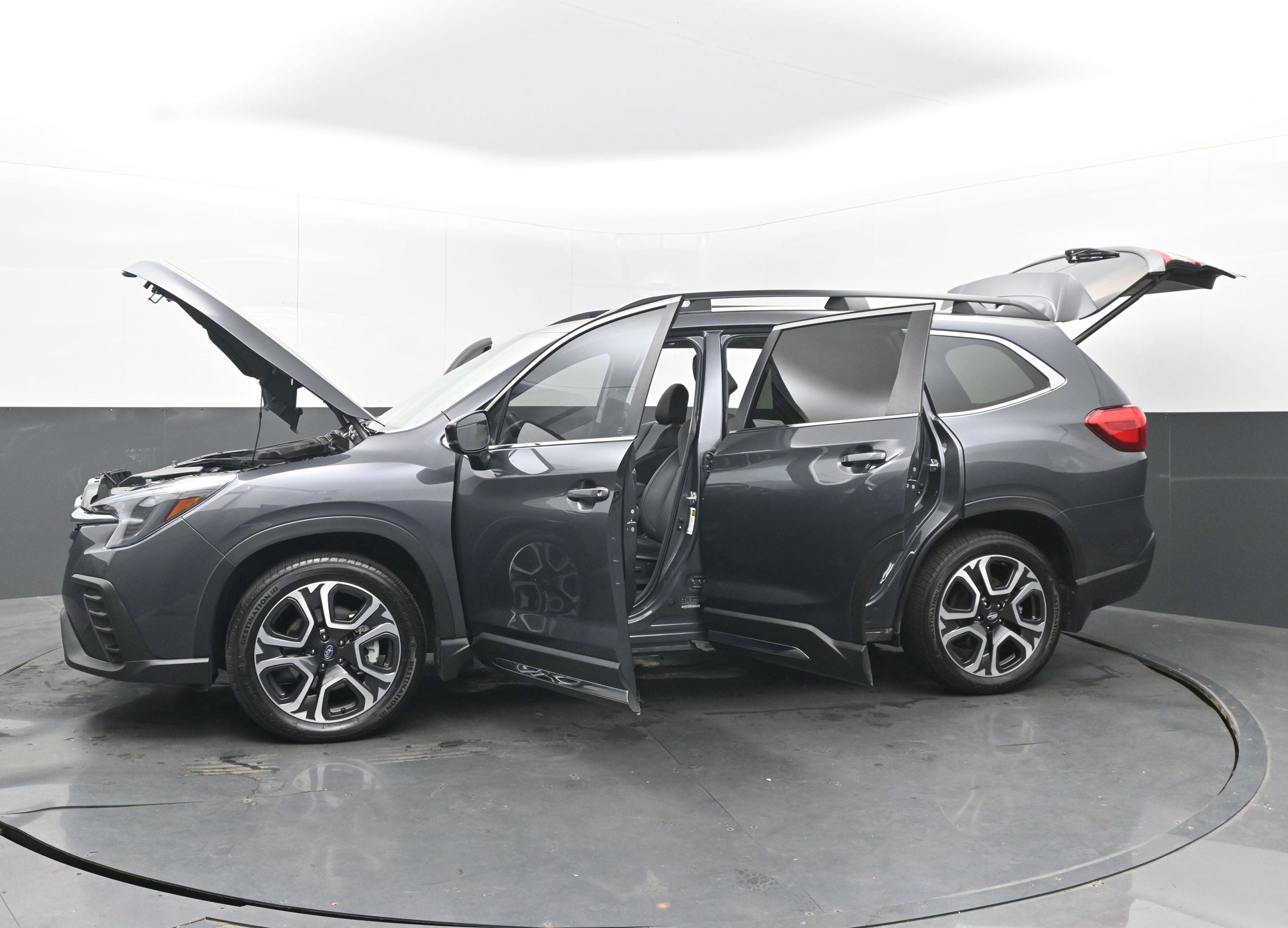 Used 2024 Subaru Ascent Limited image 42