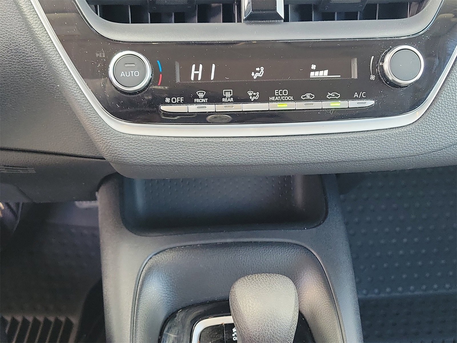 Certified 2023 Toyota Corolla LE image 28