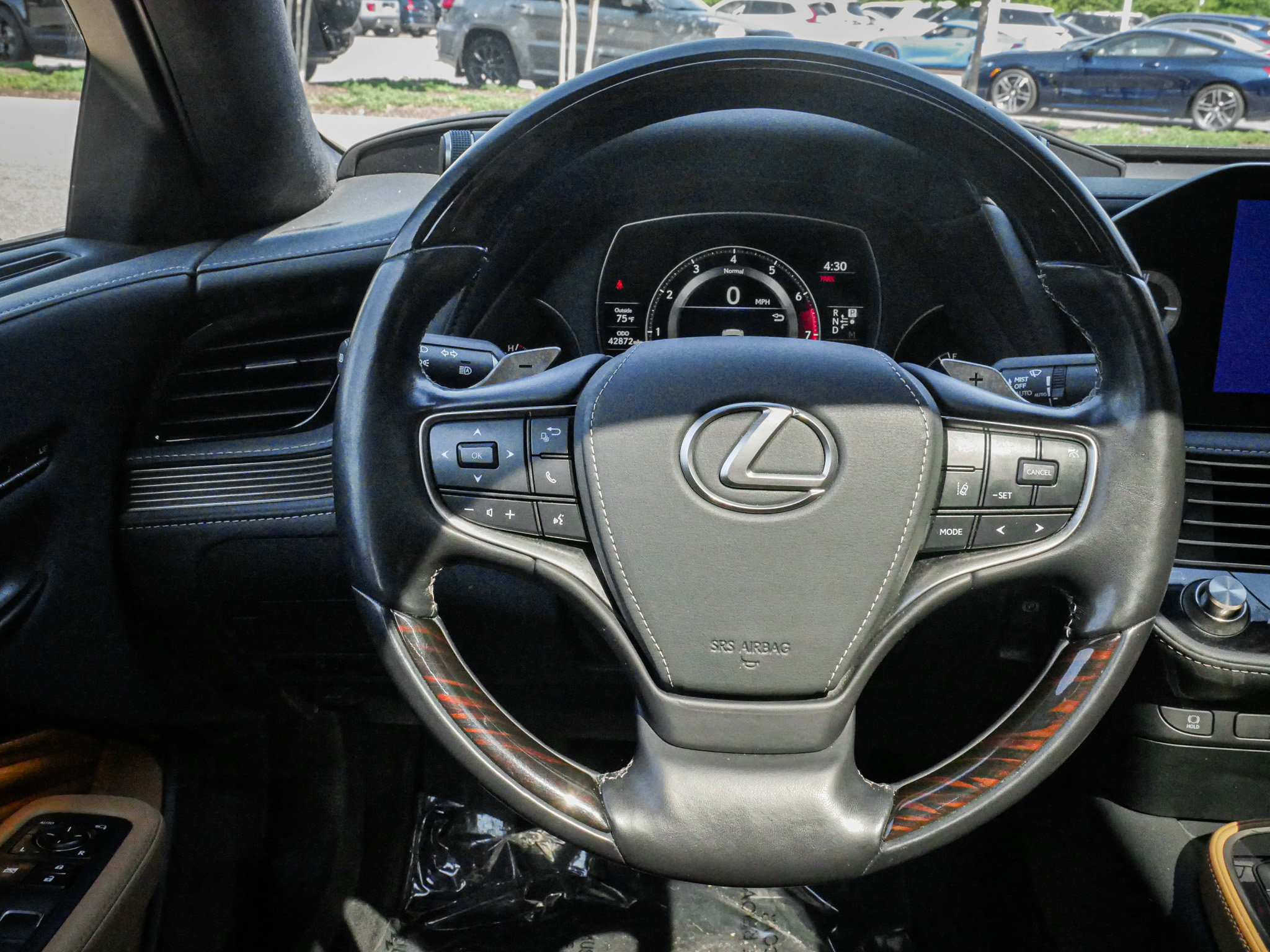 Used 2023 Lexus LS 500 AWD w/ Interior Upgrade Package image 18