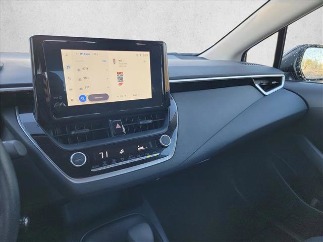 Used 2025 Toyota Corolla LE image 21