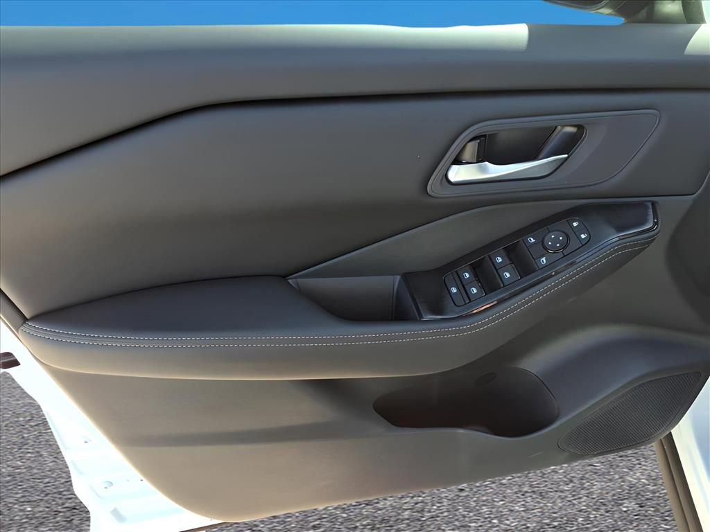 New 2026 Nissan Rogue SV image 15