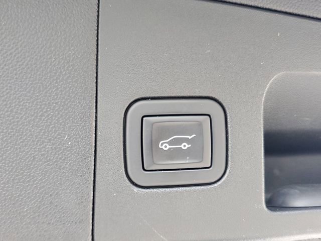 Certified 2024 Cadillac XT5 Premium Luxury w/ Technology Package FWD image 10