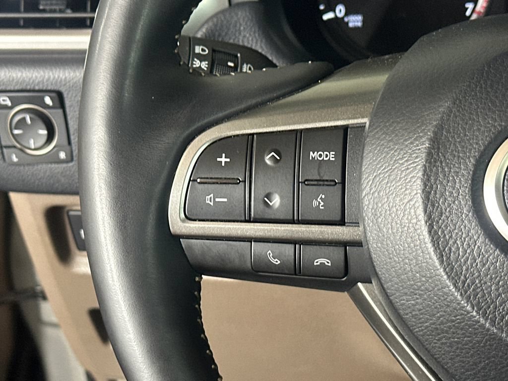 Used 2023 Lexus GX 460 Premium w/ Accessory Package AWD/4WD image 24