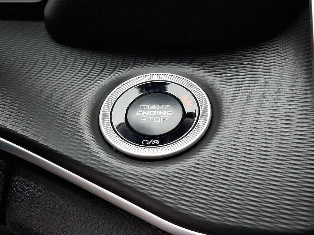 Used 2024 Jeep Grand Cherokee Altitude image 23