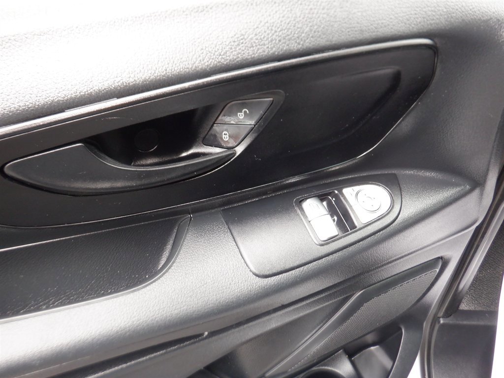 Used 2023 Mercedes-Benz Metris image 17