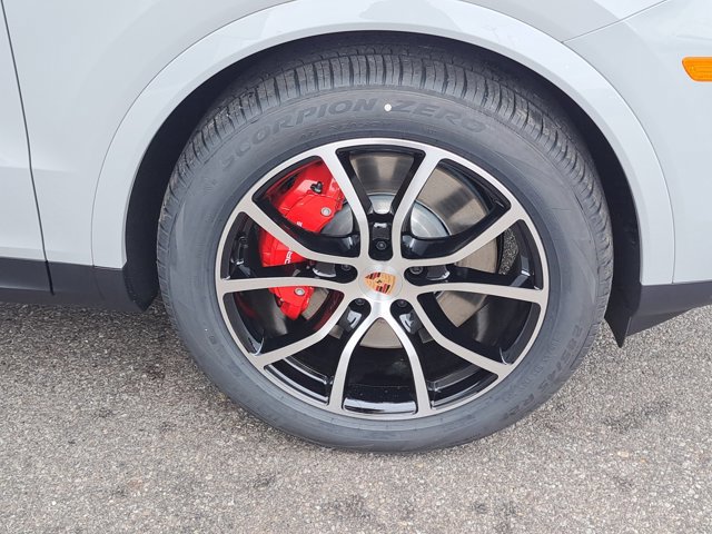 New 2026 Porsche Cayenne S AWD/4WD image 9