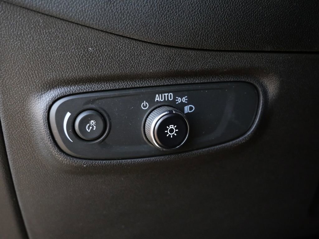 Used 2023 Chevrolet Equinox RS AWD/4WD image 15