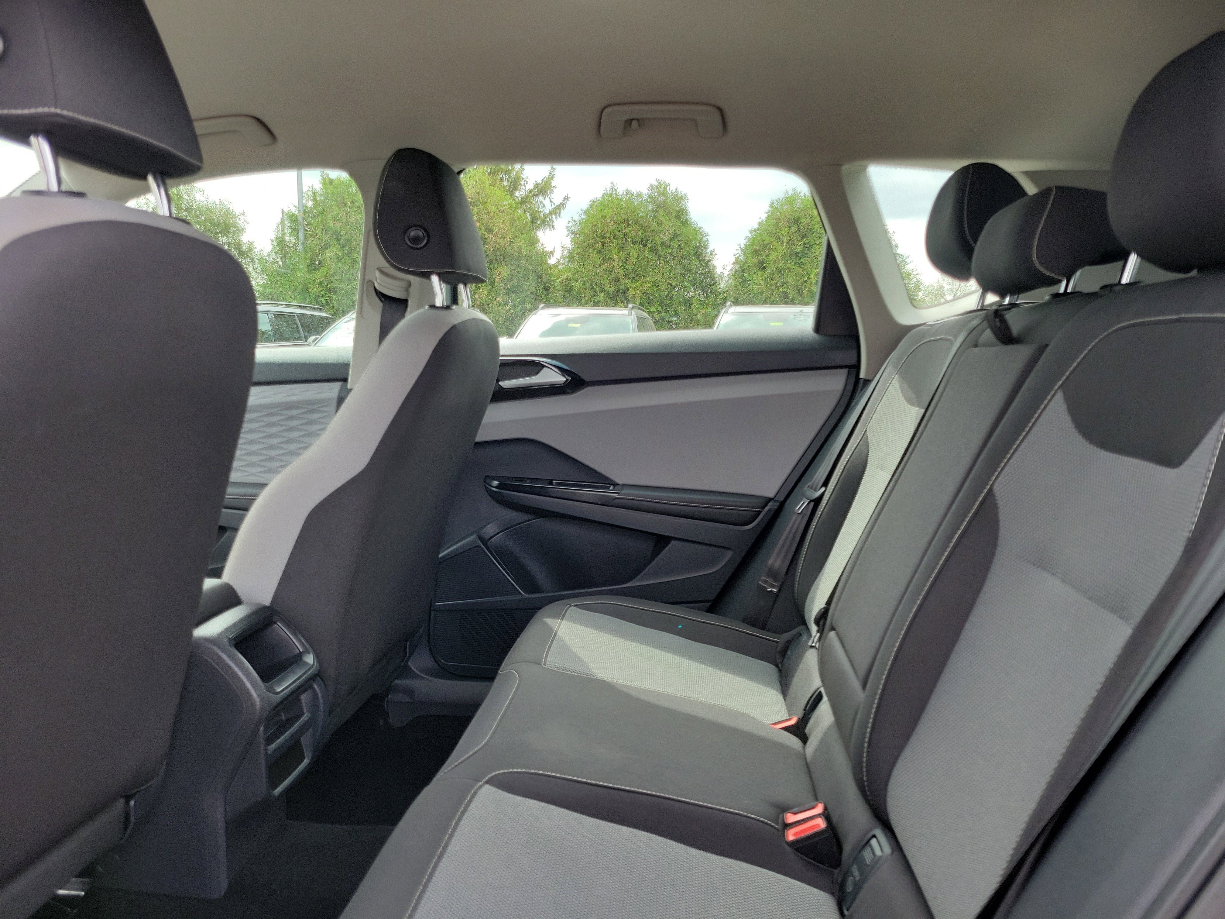 Used 2024 Volkswagen Taos S FWD image 11