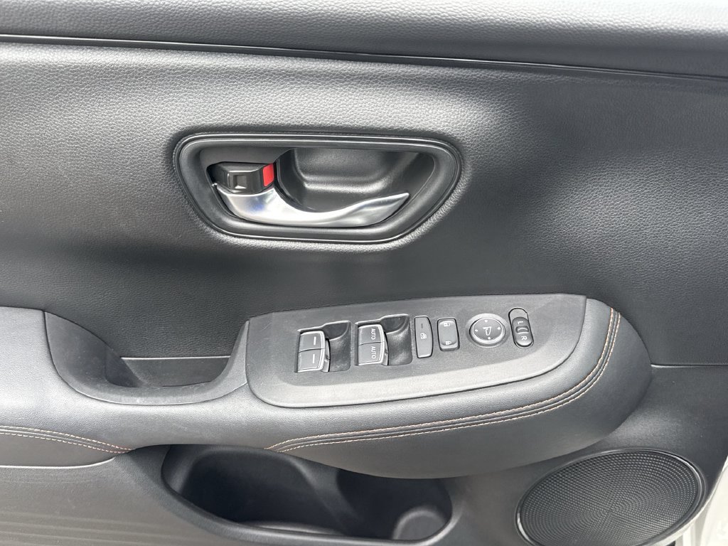 Certified 2024 Honda HR-V Sport image 15