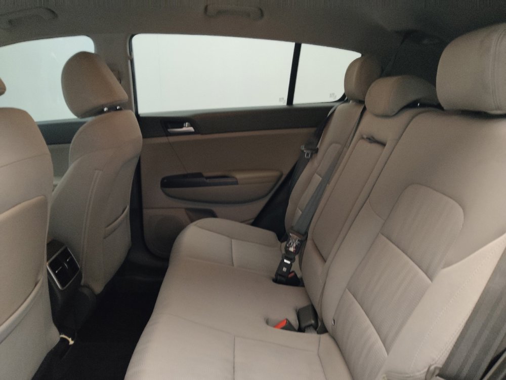 Used 2019 Kia Sportage LX FWD image 18
