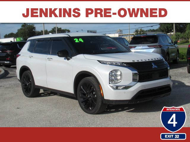 Used 2024 Mitsubishi Outlander SE Black Edition