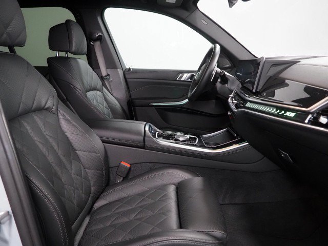 Used 2026 BMW X5 sDrive40i w/ M Sport Package RWD image 15