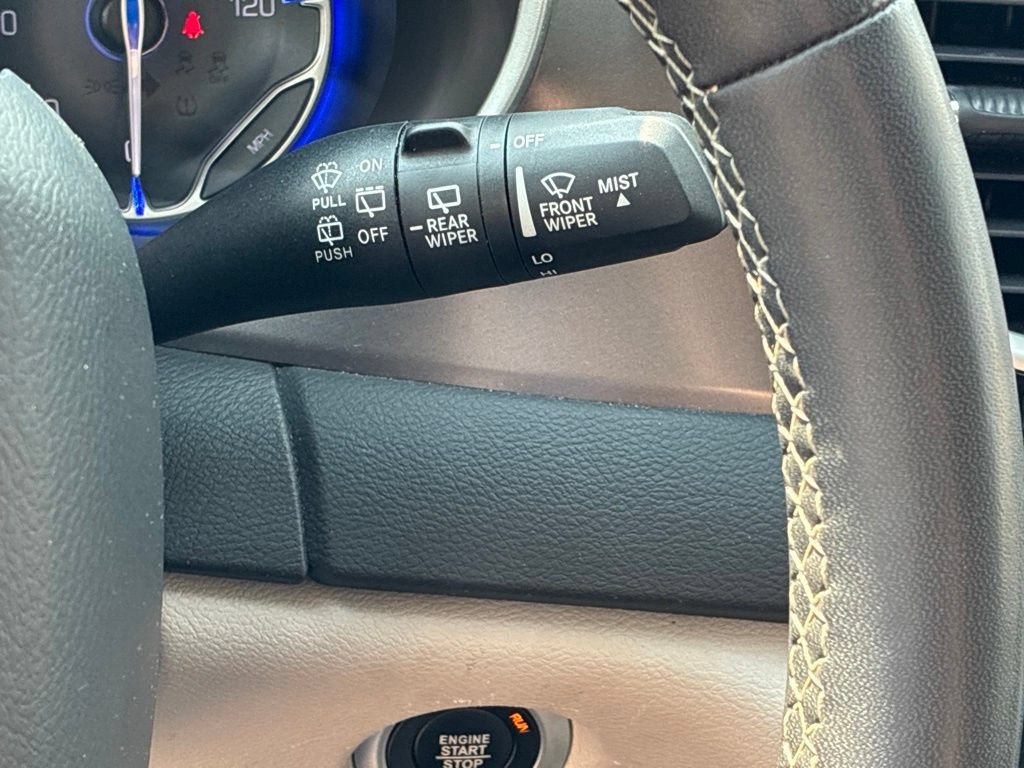 Used 2024 Chrysler Pacifica Touring-L FWD image 29