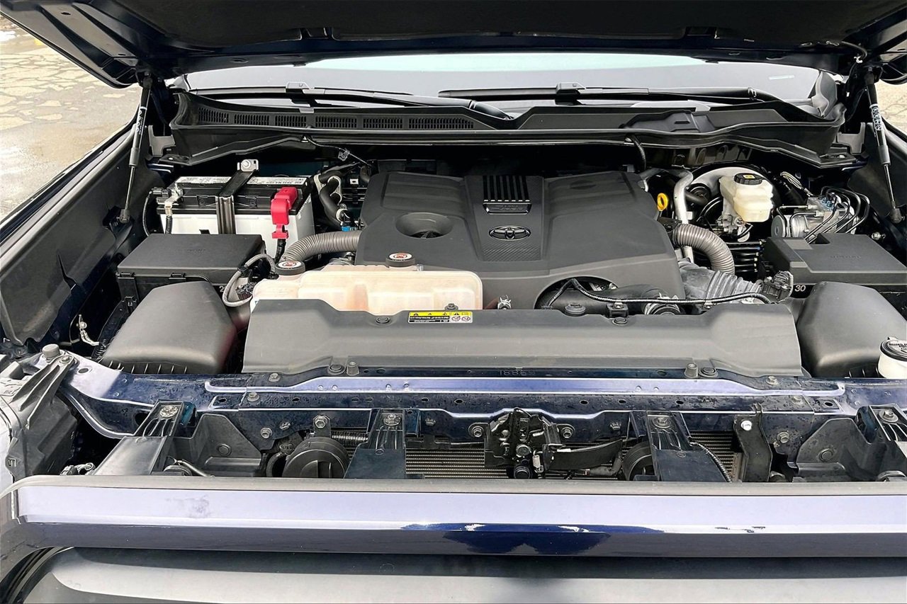 Used 2022 Toyota Tundra SR5 w/ SR5 Convenience Package image 39