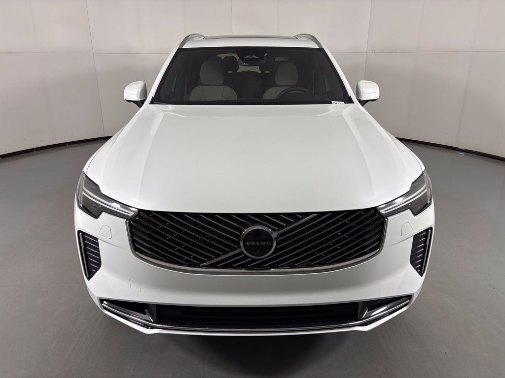 New 2026 Volvo XC90 T8 Plus AWD/4WD image 3