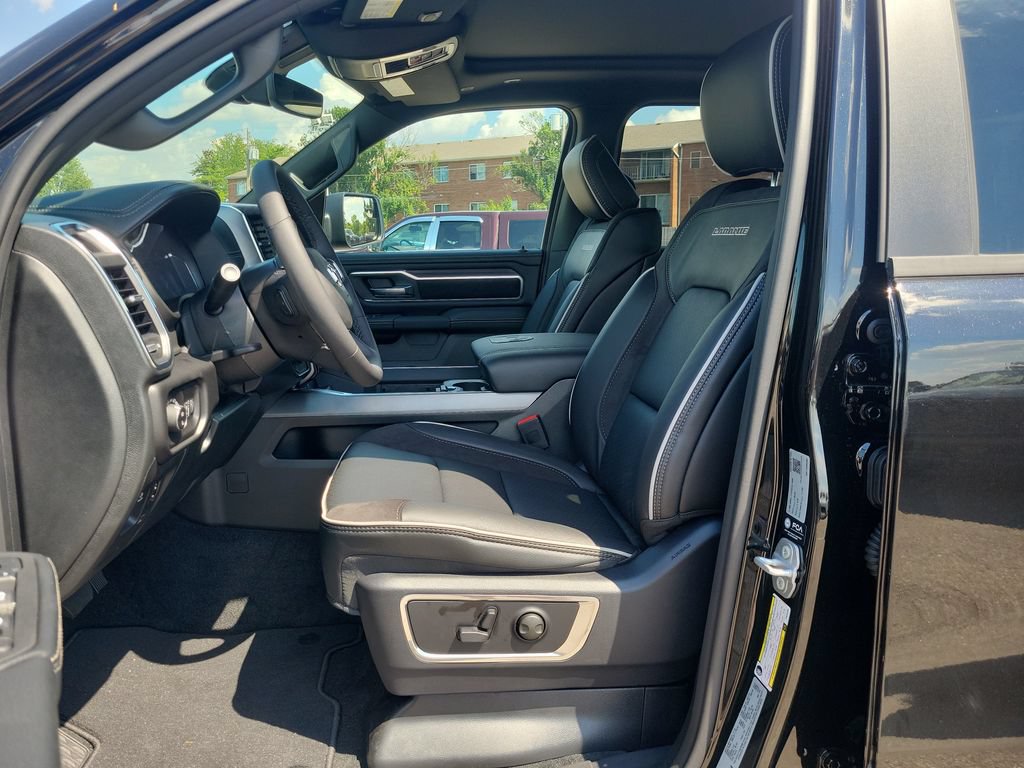 New 2027 RAM 1500 Laramie w/ Laramie Preferred Package AWD/4WD image 12