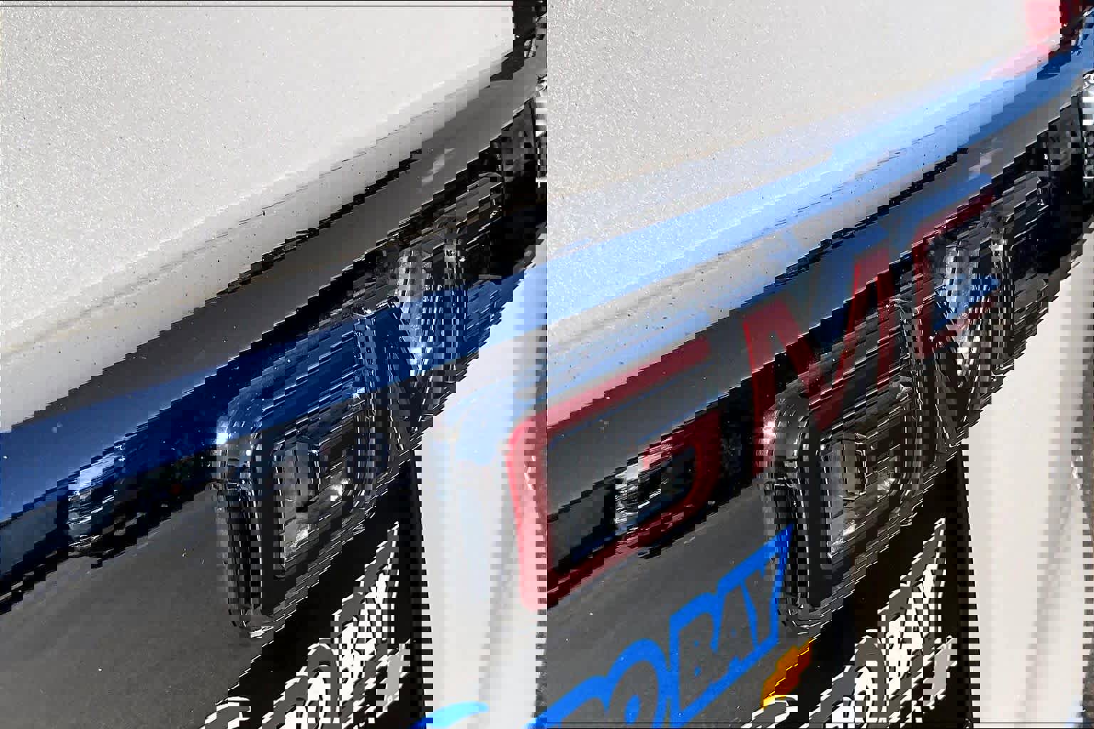 Used 2021 GMC Acadia SLT image 9