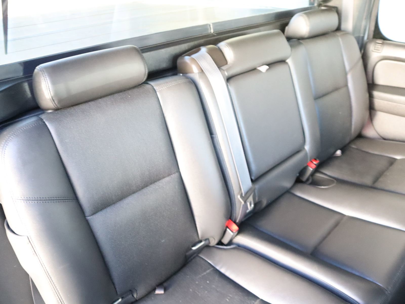 Used 2013 Chevrolet Avalanche LTZ image 46