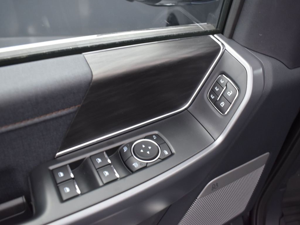 New 2025 Ford F150 Lariat w/ Equipment Group 501A Mid image 11