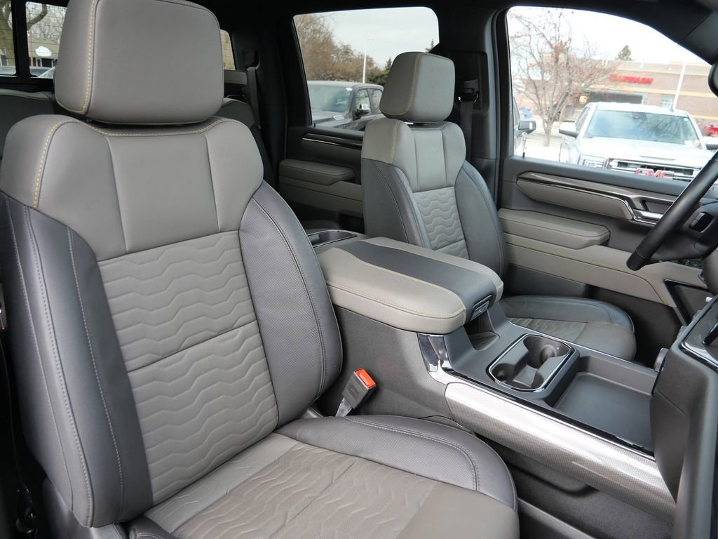 Used 2025 Chevrolet Silverado 2500 ZR2 w/ Technology Package AWD/4WD image 15