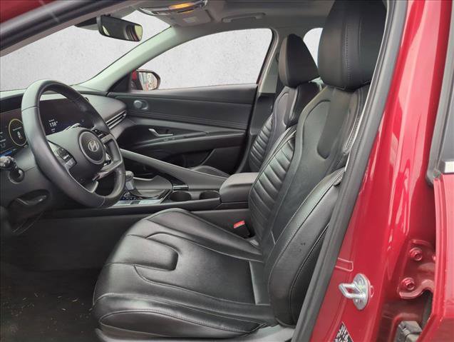 Used 2024 Hyundai Elantra Limited image 12