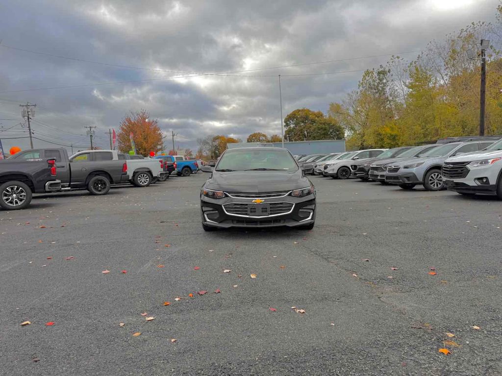 Used 2018 Chevrolet Malibu LS image 3