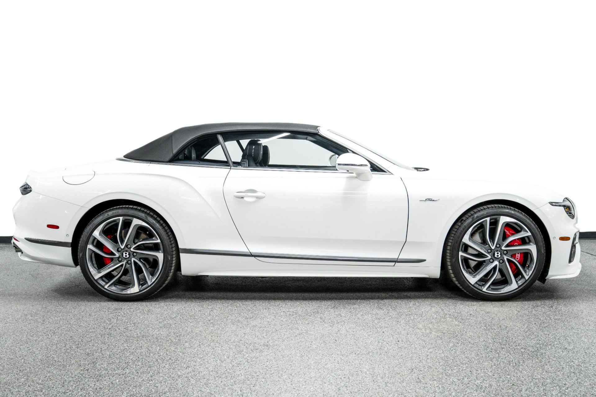 Used 2025 Bentley Continental GT Speed image 17