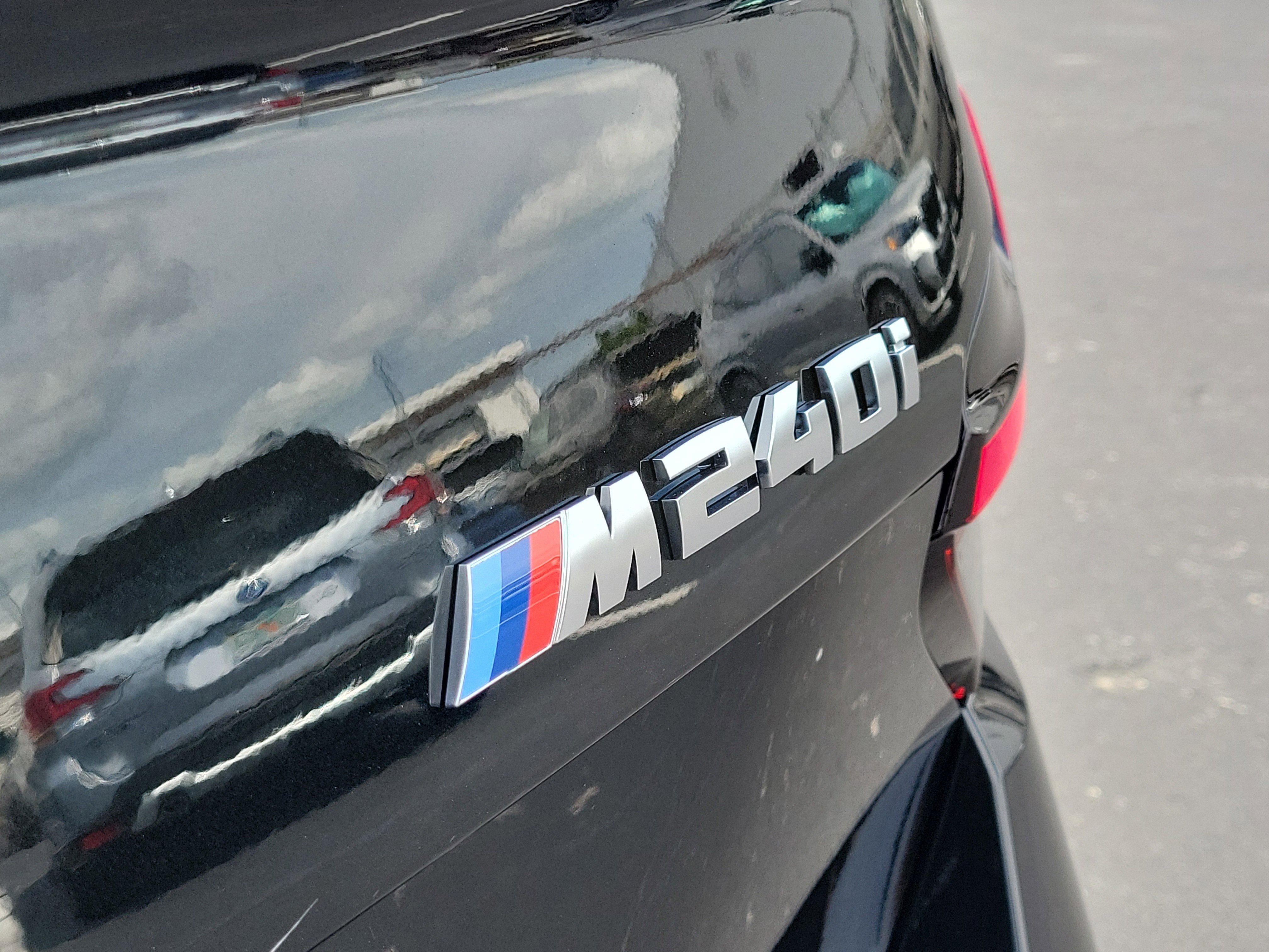 Used 2025 BMW M240i Coupe w/ Premium Package image 5