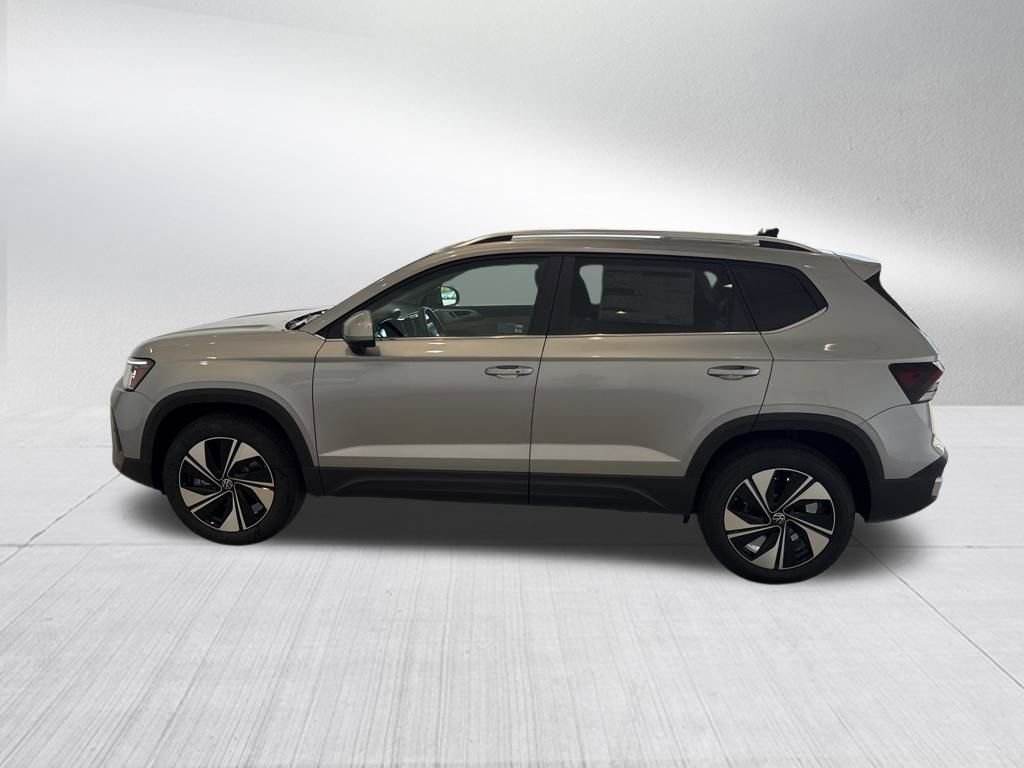 New 2025 Volkswagen Taos SE image 2