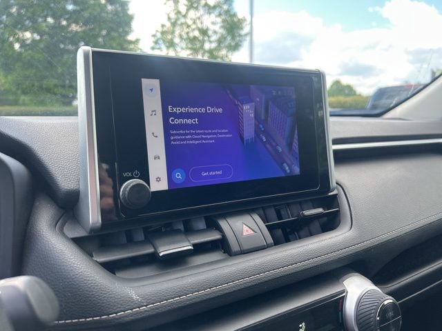 Used 2024 Toyota RAV4 XLE FWD image 24