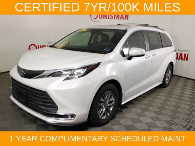 Used 2022 Toyota Sienna XLE FWD image 1