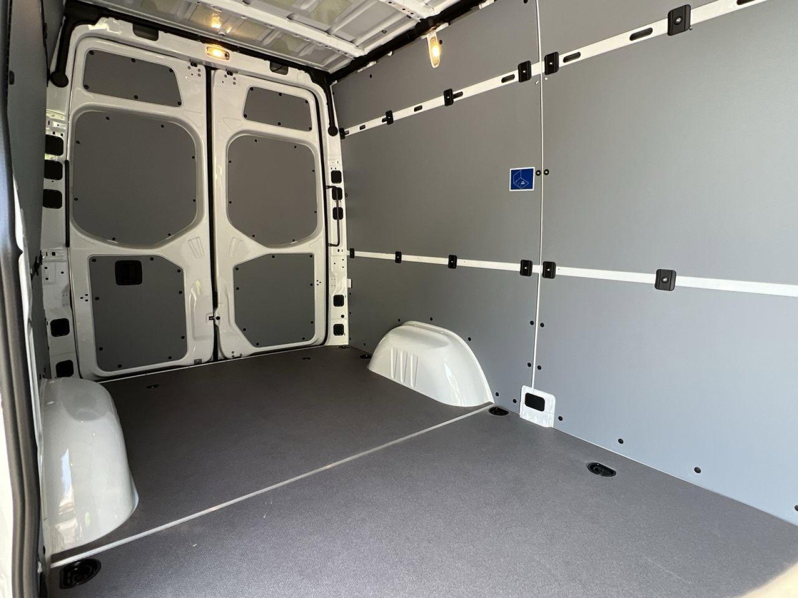 New 2025 Mercedes-Benz Sprinter 2500 image 24