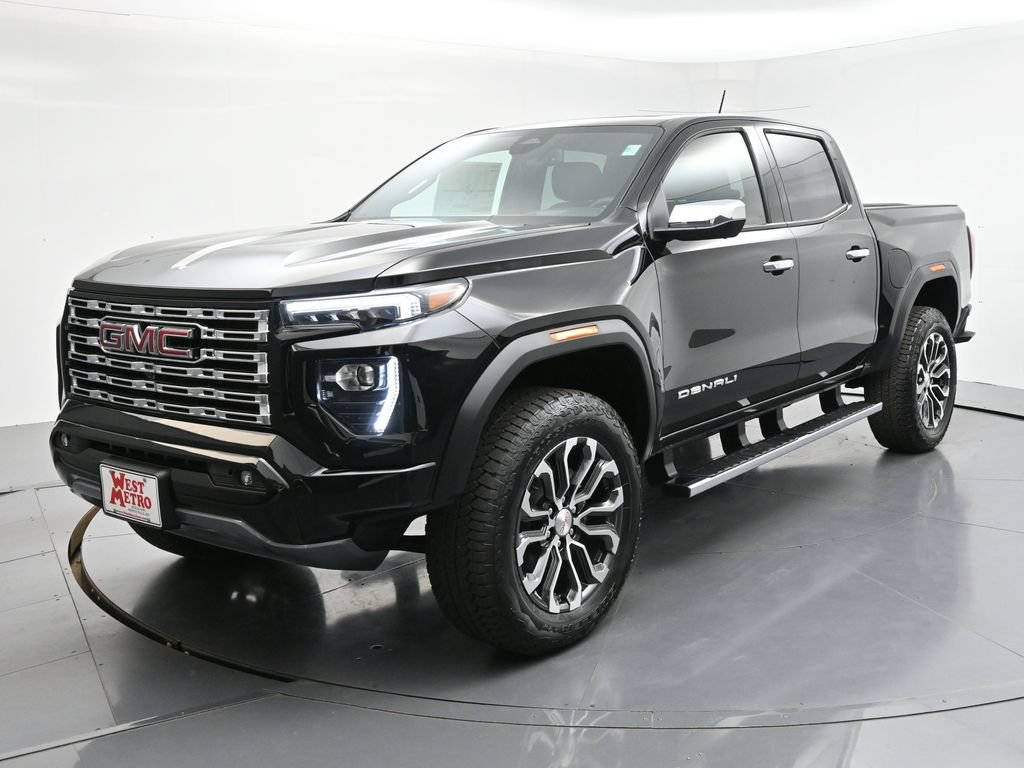 New 2026 GMC Canyon Denali AWD/4WD image 3