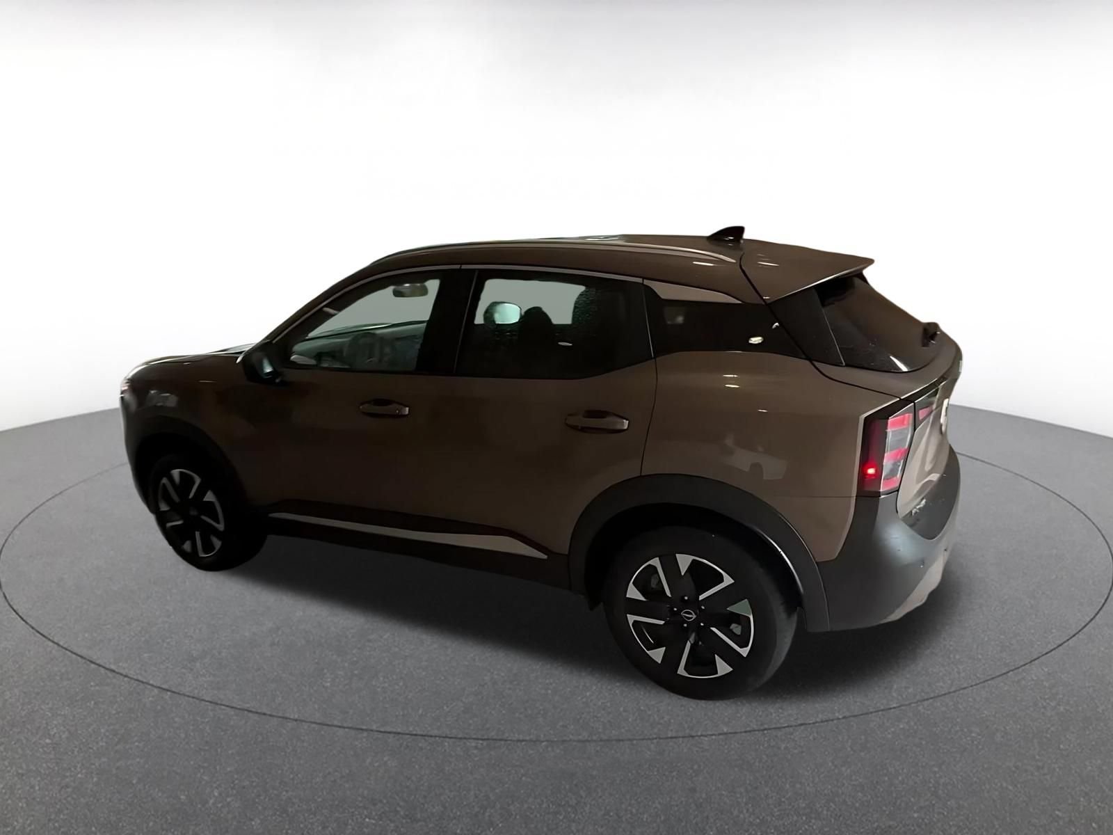 Used 2026 Nissan Kicks SV w/ Cold Weather Package AWD/4WD image 10