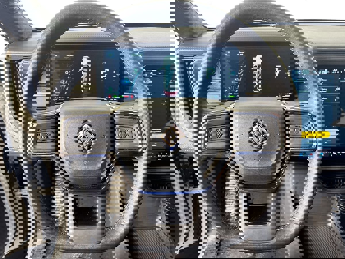 Used 2024 Rivian R1S Adventure image 10