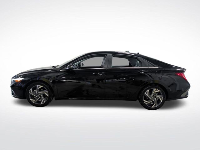 Certified 2025 Hyundai Elantra Limited image 14