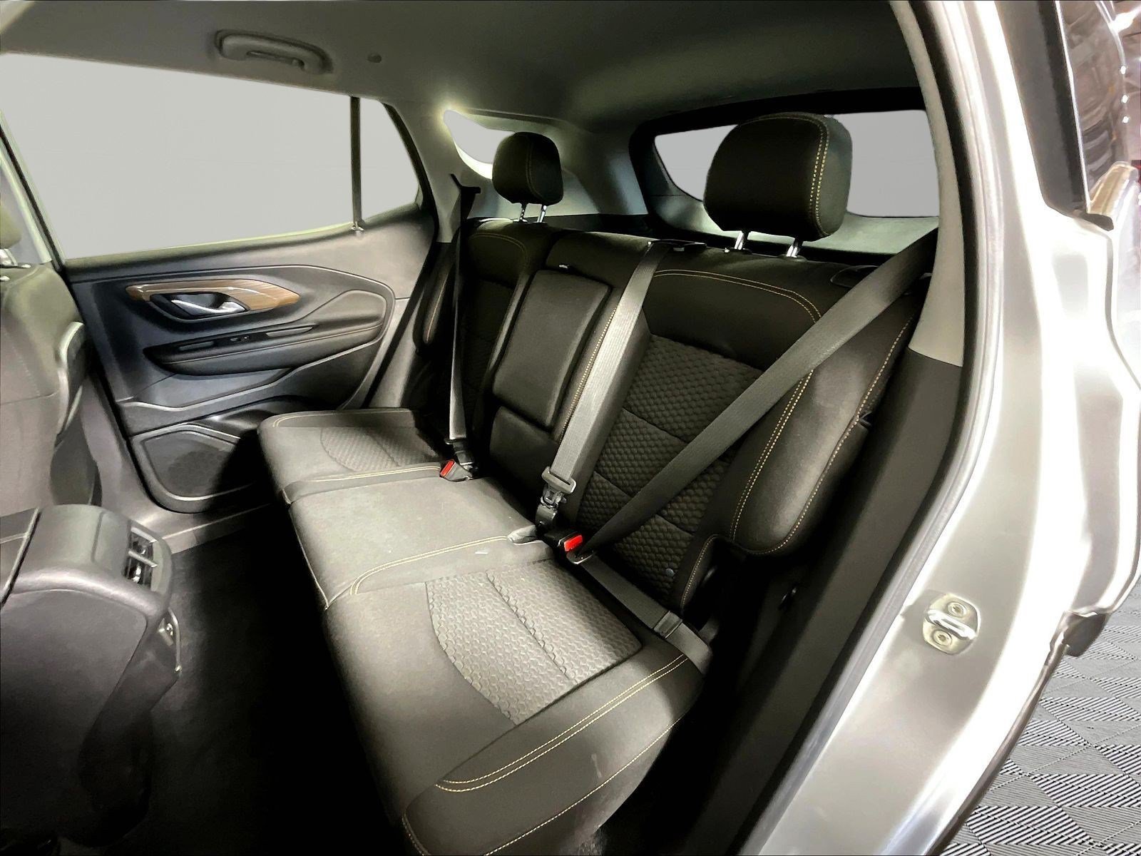 Used 2021 GMC Terrain SLE w/ Driver Convenience Package AWD/4WD image 22