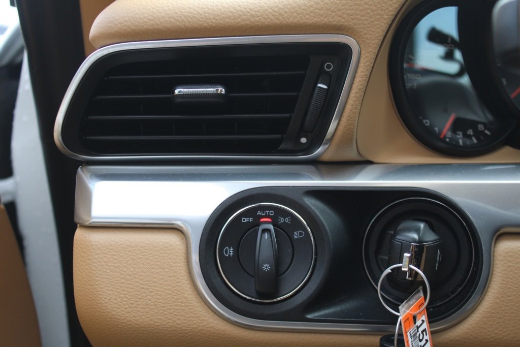 Used 2013 Porsche 911 Carrera image 20