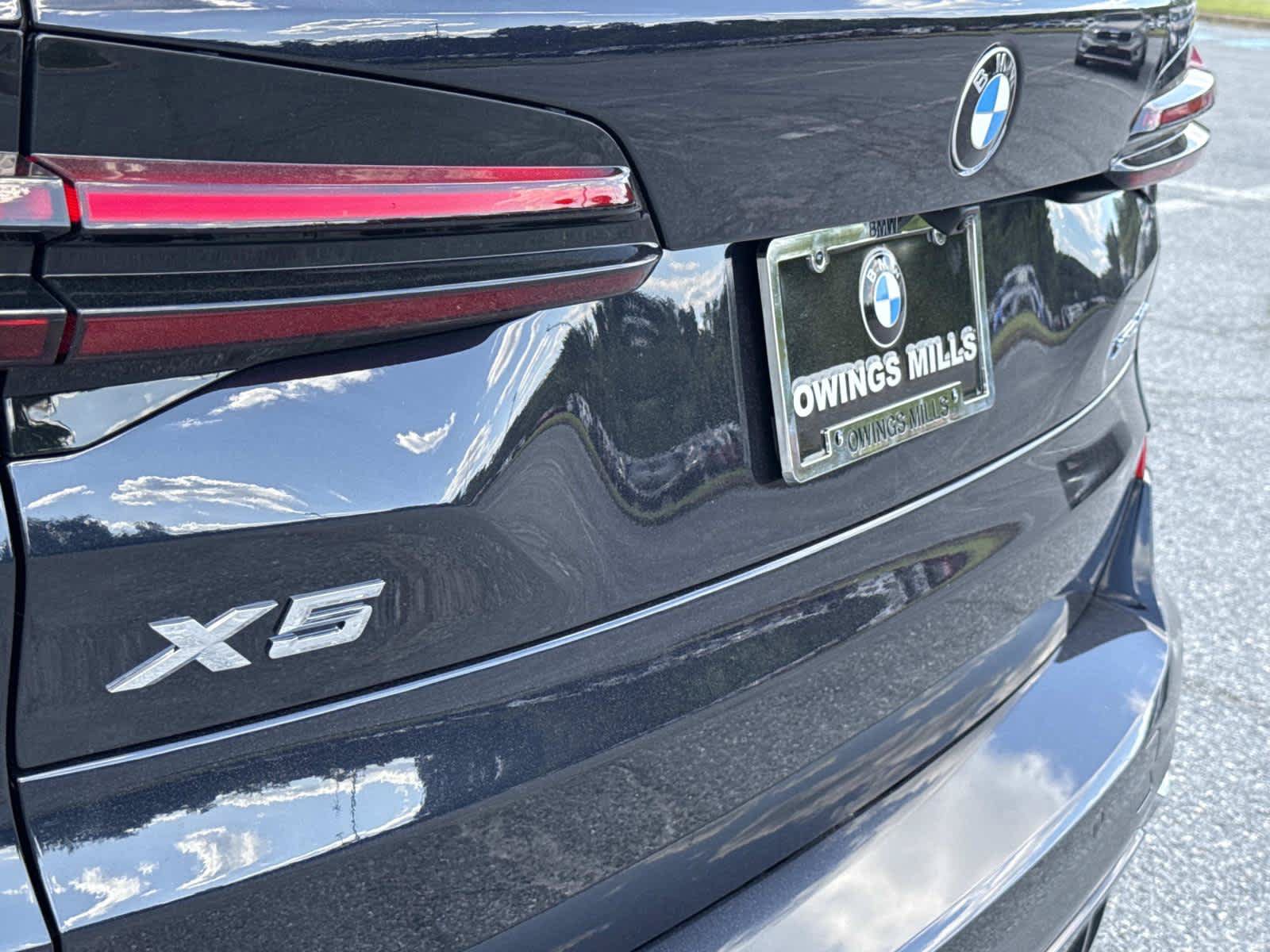 New 2026 BMW X5 xDrive40i w/ M Sport Package AWD/4WD image 11